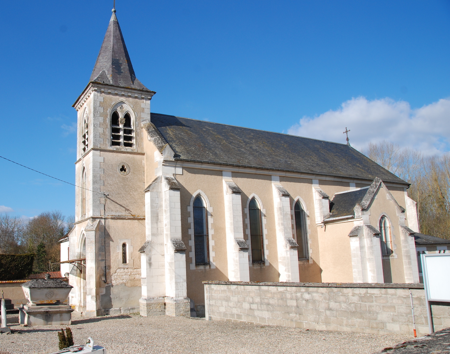 Église StJacquesleMineur de Poinchy Chablis, terre d'histoire